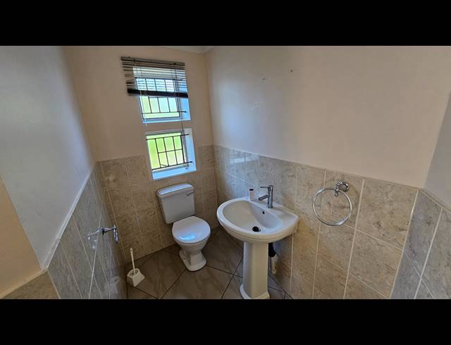 3 BEDROOM HOUSE FOR SALE IN SERALA VIEW